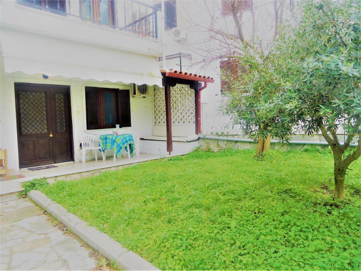 Hippocampus Beach House Polychrono Bagian luar foto